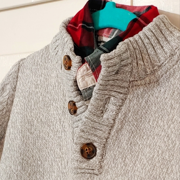 Toddler Boys Christmas Button Down Shirt and Sweater - Picture 4 of 10